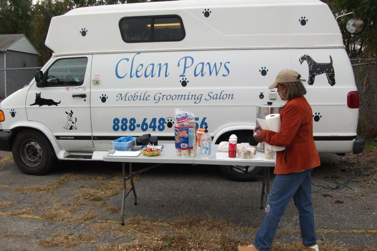 Clean Paws Mobile Grooming Salon 0