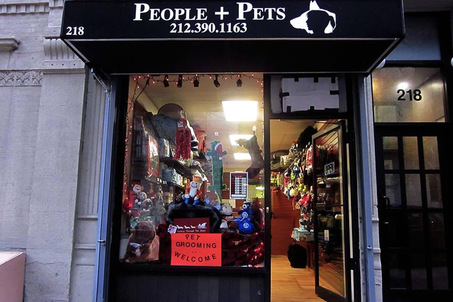 People+Pets 0