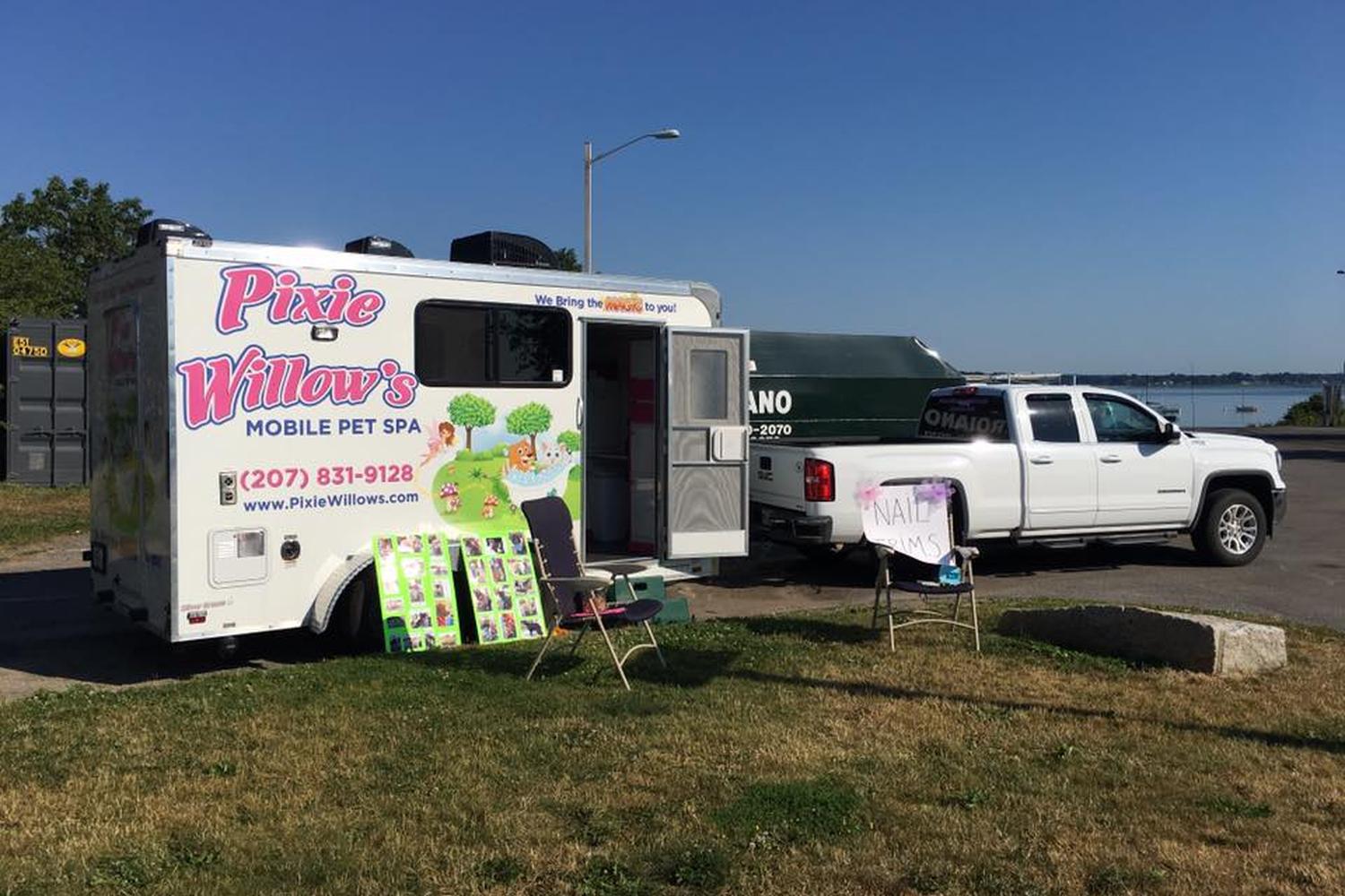 Pixie Willows Mobile Pet Spa 0