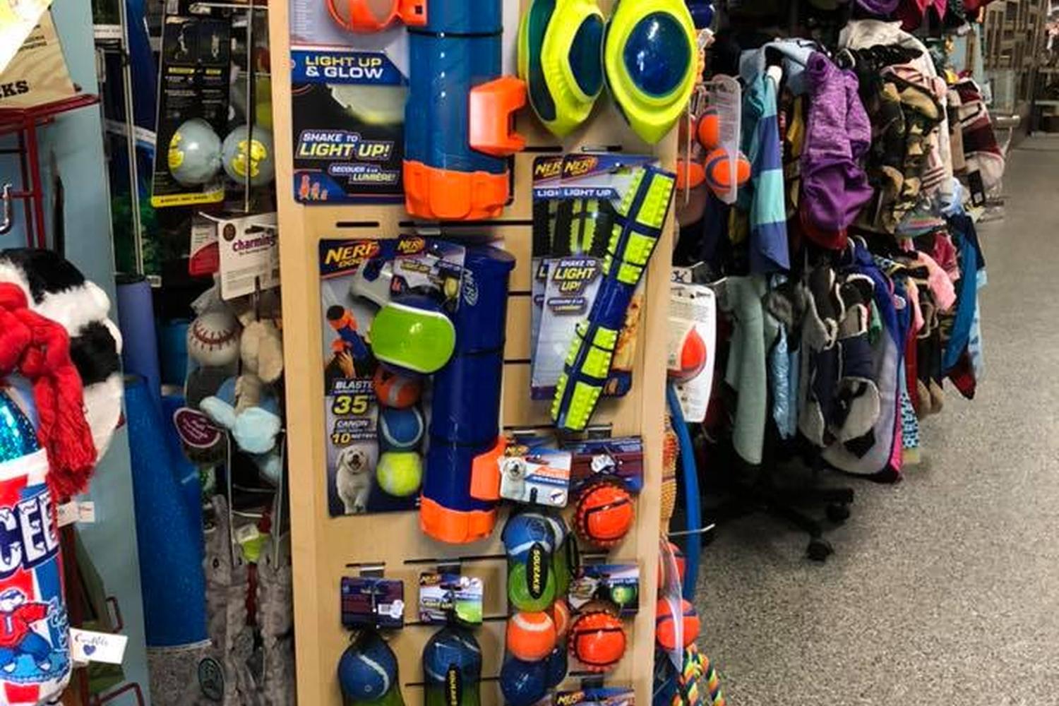 Paw & Claw Pet Palace 4